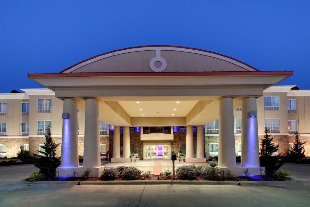 Holiday Inn Express Hotel Winona North