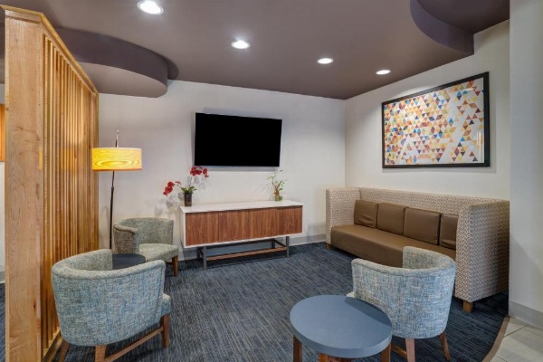 Holiday Inn Express Hotel Winona North image 10