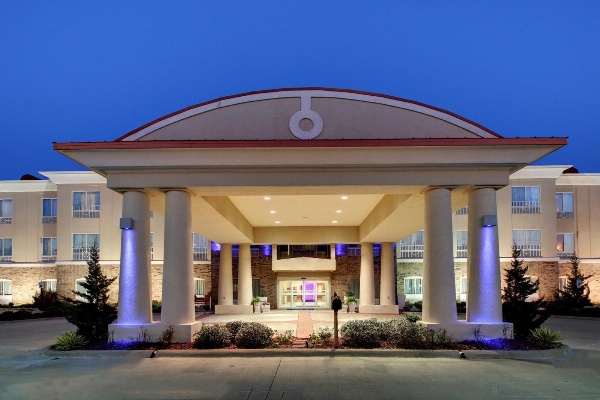 Holiday Inn Express Hotel Winona North image 4